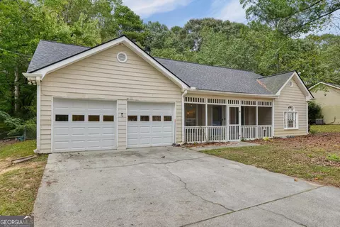 2880 Highpoint Rd, Snellville, GA 30078