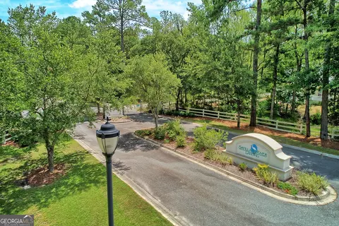 132 Settlers Trl, Woodbine, GA 31569