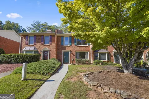 6097 Queen Anne Ct, Norcross, GA 30093
