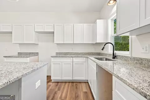 Kitchen - 27 Pullman, Rockmart, GA 30153 photo 2 of 3
