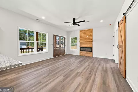 Living - 27 Pullman, Rockmart, GA 30153 photo 1 of 4