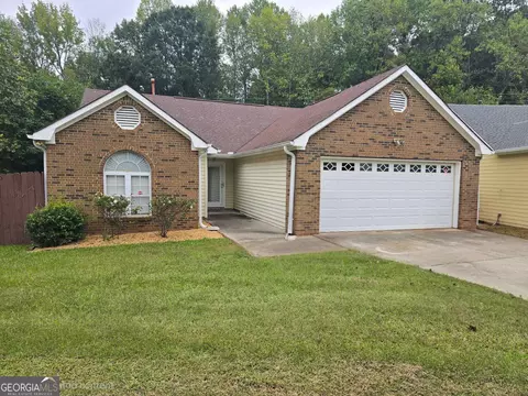 135 Gingerbread Pl, Fayetteville, GA 30214