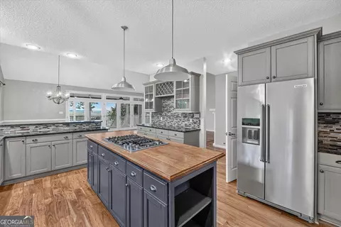 Kitchen - 777 E 1st St, Midway, GA 31320 photo 1 of 2