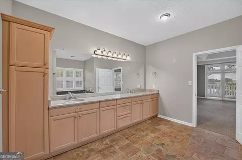 Bath - 777 E 1st St, Midway, GA 31320 photo 1 of 7