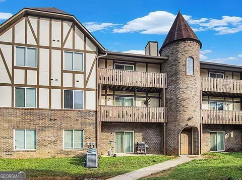 123 Camelot Dr, College Park, GA 30349