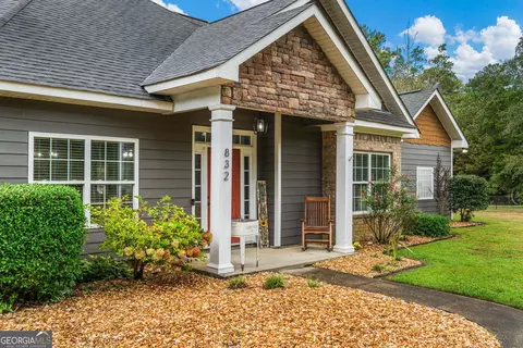 Exterior - 832 Voorhees Rd E, Hamilton, GA 31811 photo 2 of 10