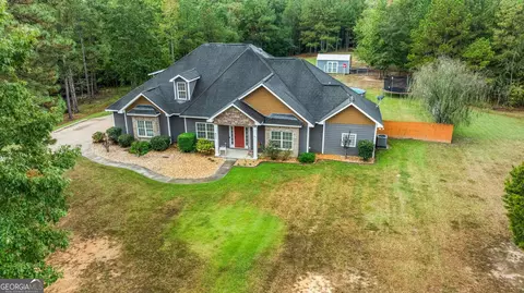 Exterior - 832 Voorhees Rd E, Hamilton, GA 31811 photo 3 of 10