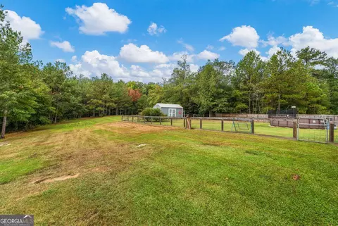 Exterior - 832 Voorhees Rd E, Hamilton, GA 31811 photo 9 of 10