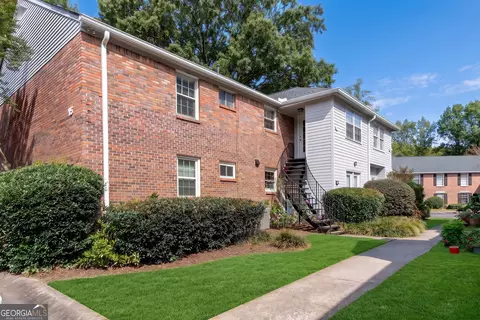 6700 Roswell Rd #15D, Sandy Springs, GA 30328