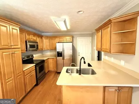 Kitchen - 100 Deer Creek Dr, Lagrange, GA 30240 photo 2 of 2