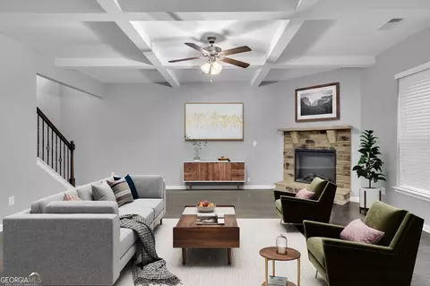 Living - 121 Escalade Dr, Mcdonough, GA 30253 photo 2 of 4
