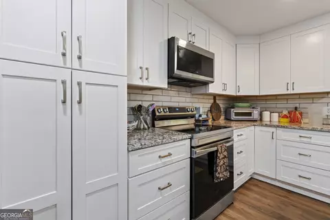 Kitchen - 108 Bar None Rd, Forsyth, GA 31029 photo 7 of 7