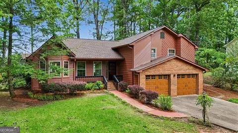 382 Indian Lake Ct, Hiram, GA 30141