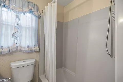 Bath - 106 Jandale Dr, Lagrange, GA 30241 photo 4 of 4