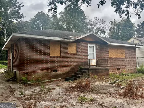 3016 Larose St, East Point, GA 30344