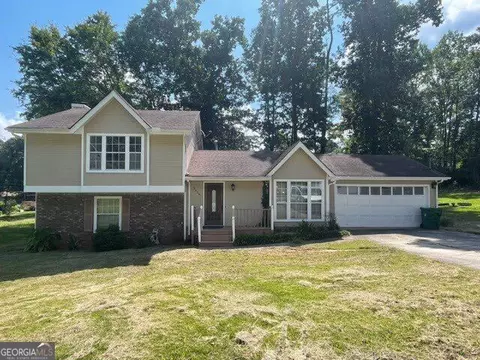 2436 Stratford Ct, Decatur, GA 30035