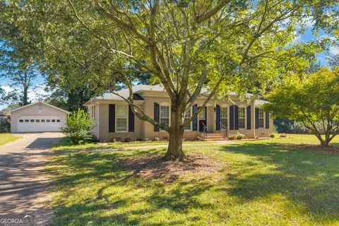 123 Gilmer St, Lavonia, GA 30553