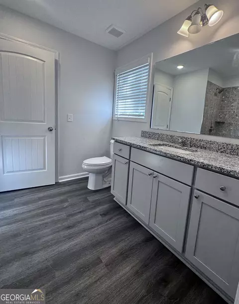 Bath - 61 Crestview Ln, Claxton, GA 30417 photo 3 of 3