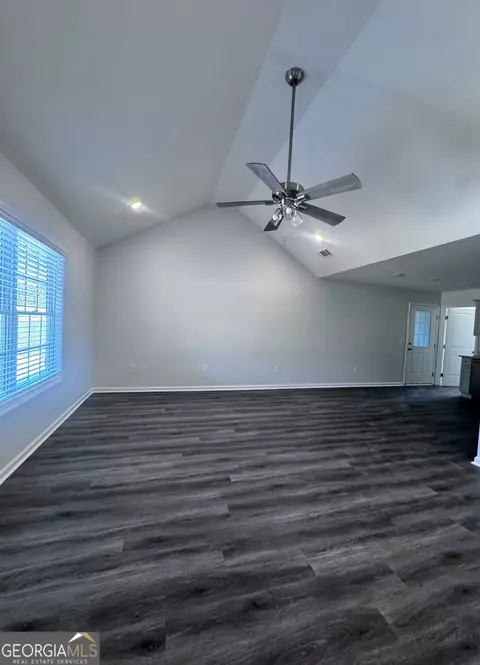 Living - 61 Crestview Ln, Claxton, GA 30417 photo 1 of 1
