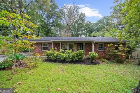 451 Mount Vista Rd, Stone Mountain, GA 30087