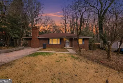 124 Larose Cir, Marietta, GA 30060