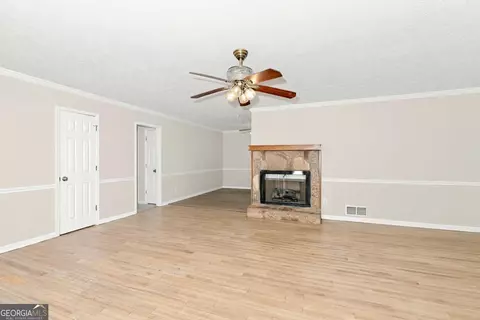 Living - 2761 Mcdonough Rd, Hampton, GA 30228 photo 1 of 3