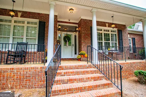 Exterior - 9140 Patrick Pl, Winston, GA 30187 photo 5 of 31