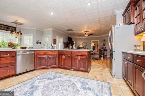Kitchen - 9140 Patrick Pl, Winston, GA 30187 photo 7 of 13