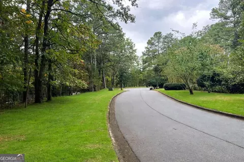 360 Spyglass Bluff Dr, Johns Creek, GA 30022