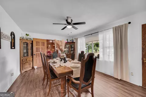 Dining - 275 Arlin Williams Rd, Toccoa, GA 30577 photo 2 of 5