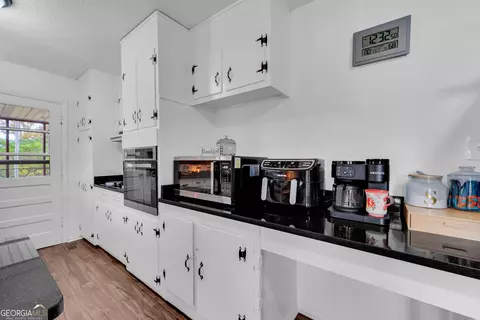 Kitchen - 275 Arlin Williams Rd, Toccoa, GA 30577 photo 4 of 6