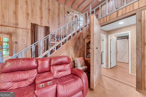Entry Way - 275 Arlin Williams Rd, Toccoa, GA 30577 photo 3 of 11