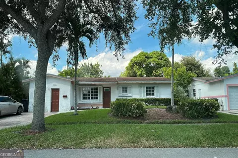 3385 NW 23rd St, Lauderdale Lakes, FL 33311