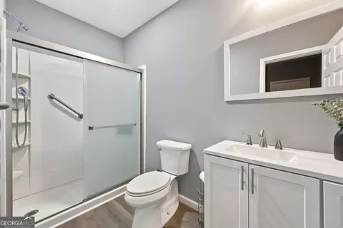 Bath - 605 Settles Brook Ct, Suwanee, GA 30024 photo 9 of 9