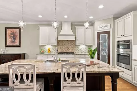 Kitchen - 605 Settles Brook Ct, Suwanee, GA 30024 photo 1 of 6