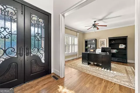 Entry Way - 605 Settles Brook Ct, Suwanee, GA 30024 photo 3 of 9