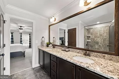 Bath - 605 Settles Brook Ct, Suwanee, GA 30024 photo 8 of 9