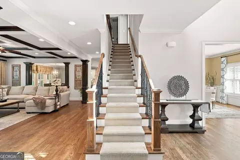 Entry Way - 605 Settles Brook Ct, Suwanee, GA 30024 photo 5 of 9