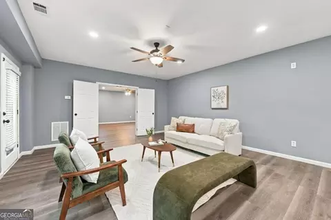 Living - 605 Settles Brook Ct, Suwanee, GA 30024 photo 3 of 6