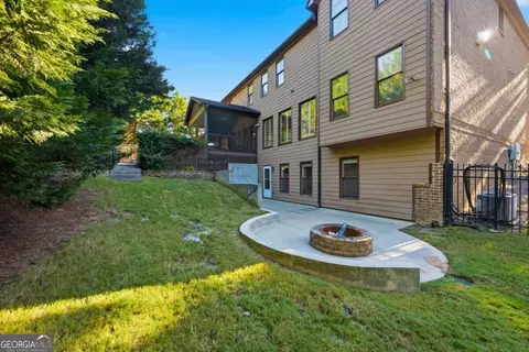 Exterior - 605 Settles Brook Ct, Suwanee, GA 30024 photo 4 of 12
