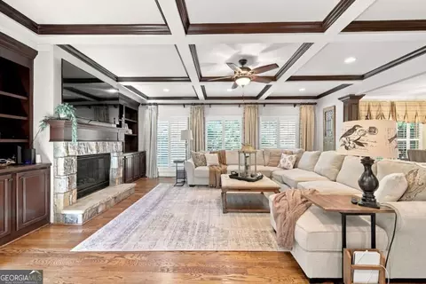 Living - 605 Settles Brook Ct, Suwanee, GA 30024 photo 1 of 6
