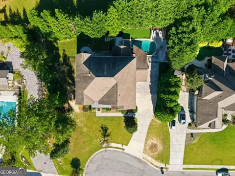 View/Area - 605 Settles Brook Ct, Suwanee, GA 30024 photo 4 of 7