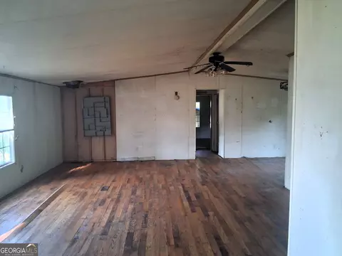 Living - 227 Hanover Dr, Byron, GA 31008 photo 3 of 4