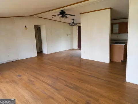 Living - 227 Hanover Dr, Byron, GA 31008 photo 1 of 4