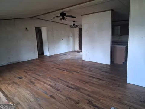 Living - 227 Hanover Dr, Byron, GA 31008 photo 2 of 4