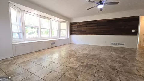 Living - 3245 Hamilton Mill Rd, Buford, GA 30519 photo 2 of 5