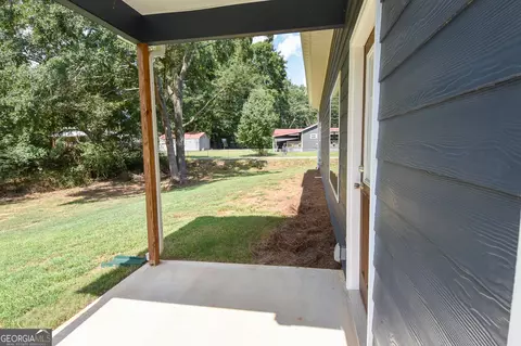 Exterior - 164 Johnson St, Barnesville, GA 30204 photo 7 of 12