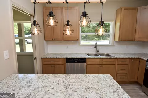Kitchen - 164 Johnson St, Barnesville, GA 30204 photo 3 of 5