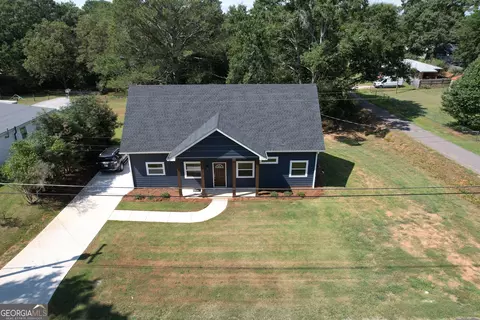 Exterior - 164 Johnson St, Barnesville, GA 30204 photo 11 of 12