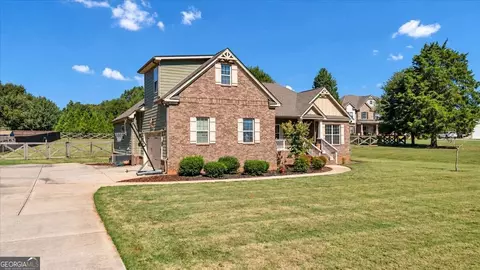 Exterior - 155 Feather Ln, Jackson, GA 30233 photo 5 of 11